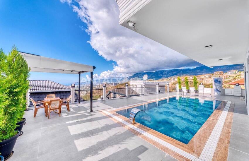 Alanya Kargıcak'ta Deniz Manzaralı Şık Tasarımlı Müstakil Villa 6