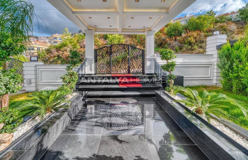 Alanya Kargıcak'ta Deniz Manzaralı Şık Tasarımlı Müstakil Villa 11