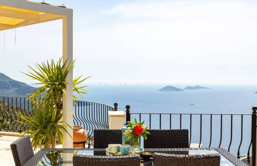 4-bedroom Sea-view House with Pool in Antalya Kalkan 10