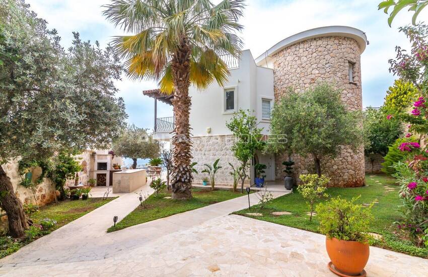 4-bedroom Sea-view House with Pool in Antalya Kalkan 5