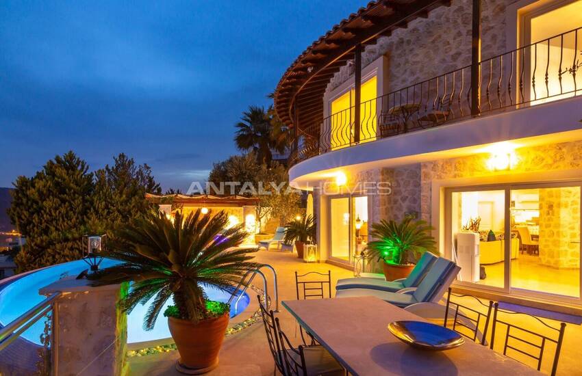 4-bedroom Sea-view House with Pool in Antalya Kalkan 11