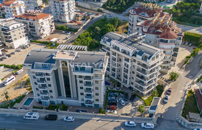 Alanya'da Zengin Olanaklı Sitede Şehir ve Dağ Manzaralı Daireler 6