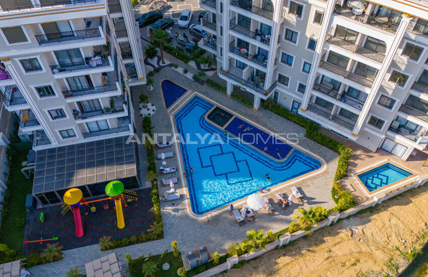 Alanya'da Zengin Olanaklı Sitede Şehir ve Dağ Manzaralı Daireler 3