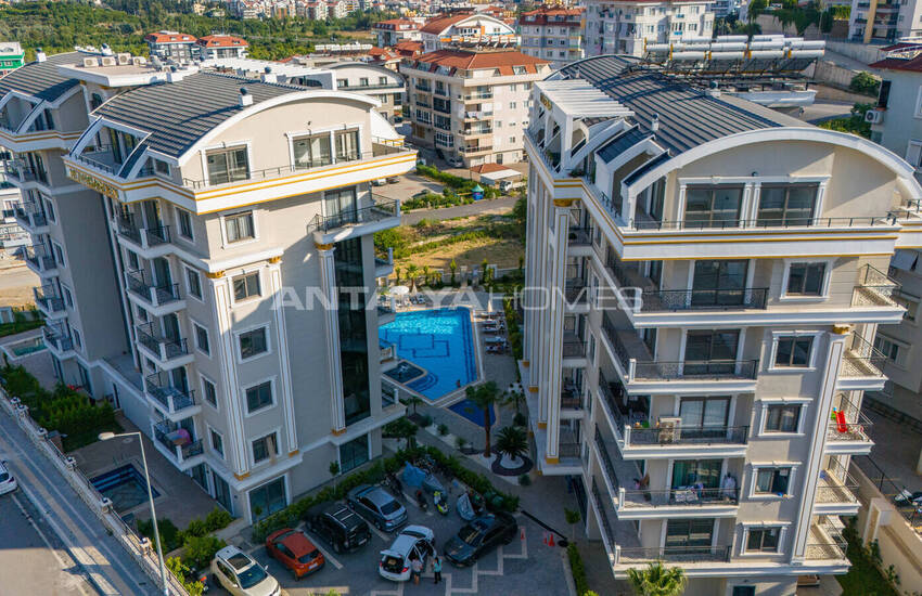 Alanya'da Zengin Olanaklı Sitede Şehir ve Dağ Manzaralı Daireler 5