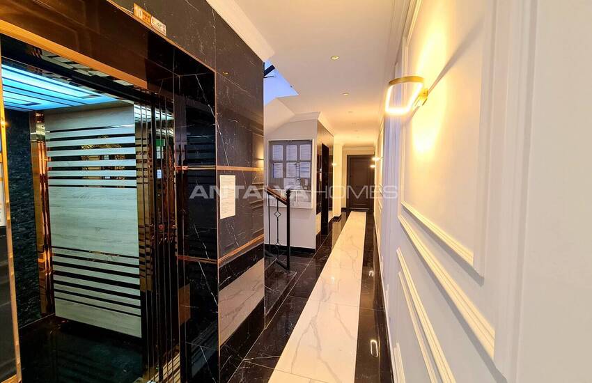 Alanya'da Zengin Olanaklı Sitede Şehir ve Dağ Manzaralı Daireler 19