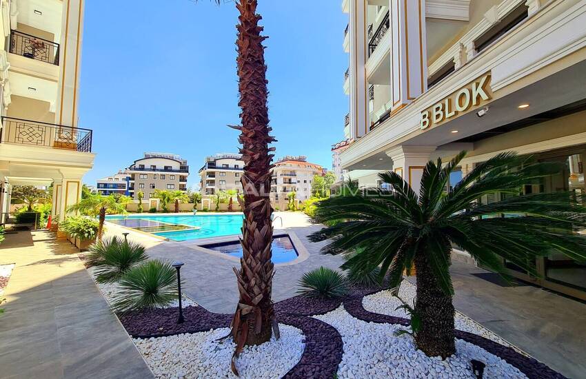 Alanya'da Zengin Olanaklı Sitede Şehir ve Dağ Manzaralı Daireler 8