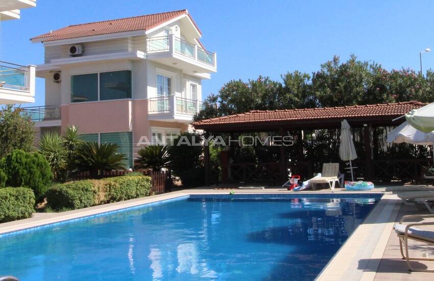 Antalya Belek'te Golf Sahasına Yakın Sitede Satılık Müstakil Villa 6