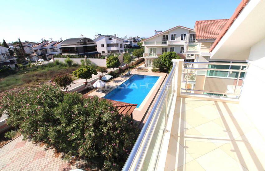 Antalya Belek'te Golf Sahasına Yakın Sitede Satılık Müstakil Villa 19