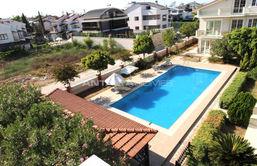 Antalya Belek'te Golf Sahasına Yakın Sitede Satılık Müstakil Villa 17