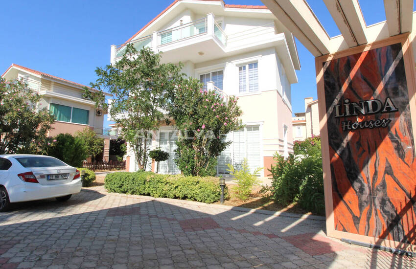 Antalya Belek'te Golf Sahasına Yakın Sitede Satılık Müstakil Villa 10