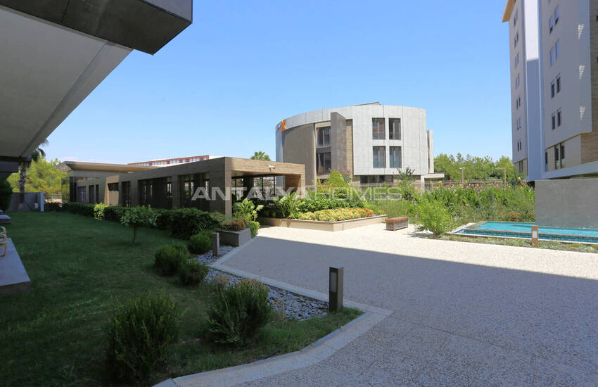 Antalya Konyaaltı'nda Seçkin Sitede Eşyalı 2+1 Daire  5