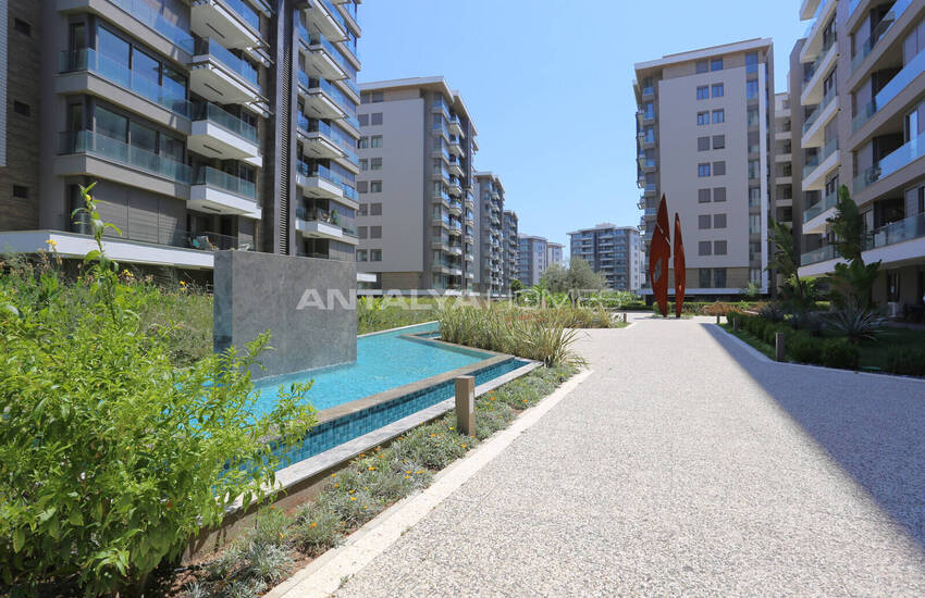 Antalya Konyaaltı'nda Seçkin Sitede Eşyalı 2+1 Daire  20
