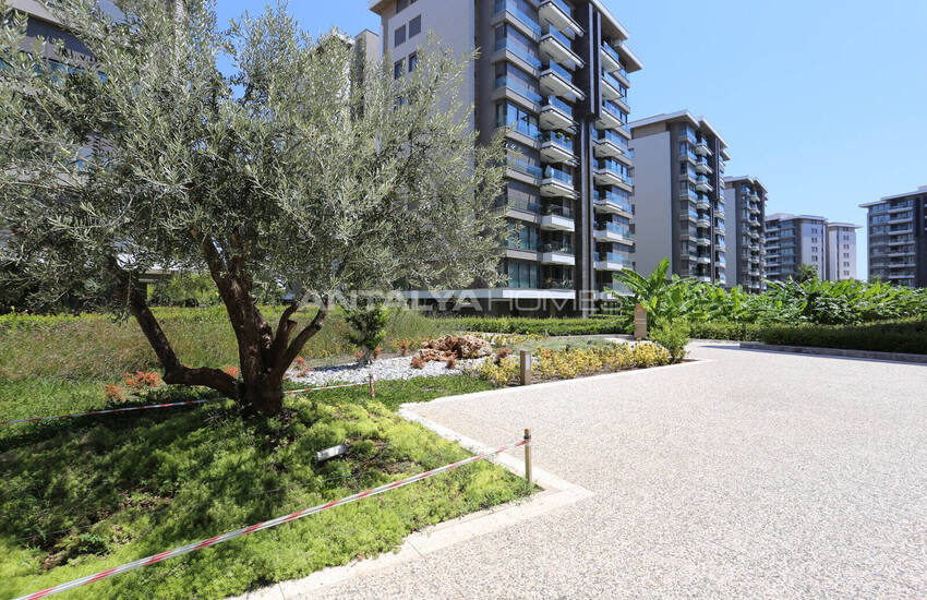Antalya Konyaaltı'nda Seçkin Sitede Eşyalı 2+1 Daire  19