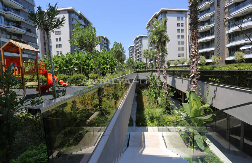 Antalya Konyaaltı'nda Seçkin Sitede Eşyalı 2+1 Daire  11