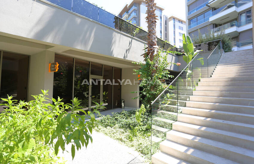 Antalya Konyaaltı'nda Seçkin Sitede Eşyalı 2+1 Daire  12