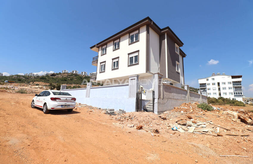 Antalya Kepez'de 2 Yatak Odalı Şık Daireler 3