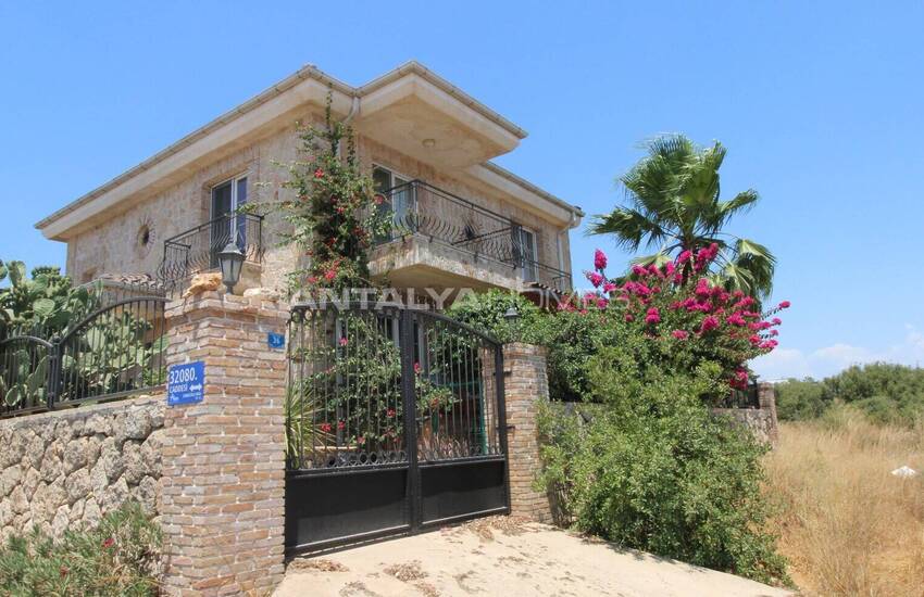 Отдельный Дом С 3 Спальнями В Престижном Месте В Анталии Аксу 3