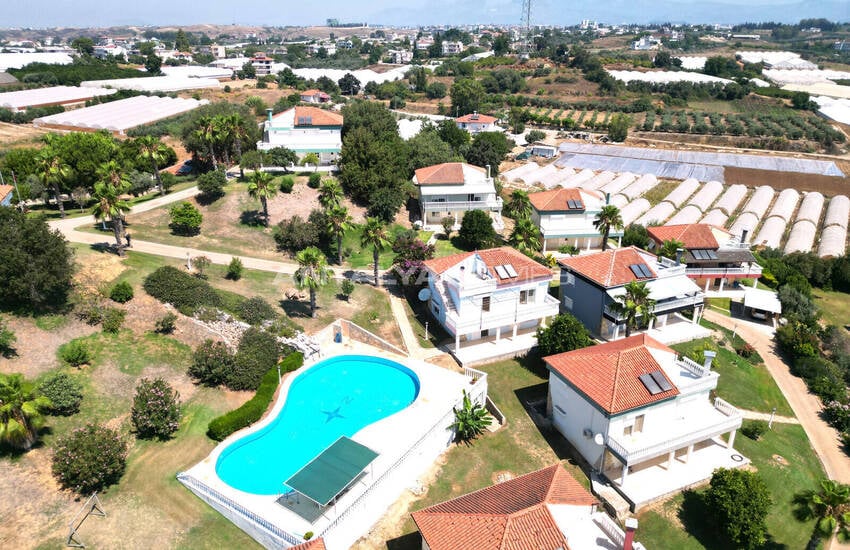 Furnished Villa in a Complex with Pool in Antalya 1