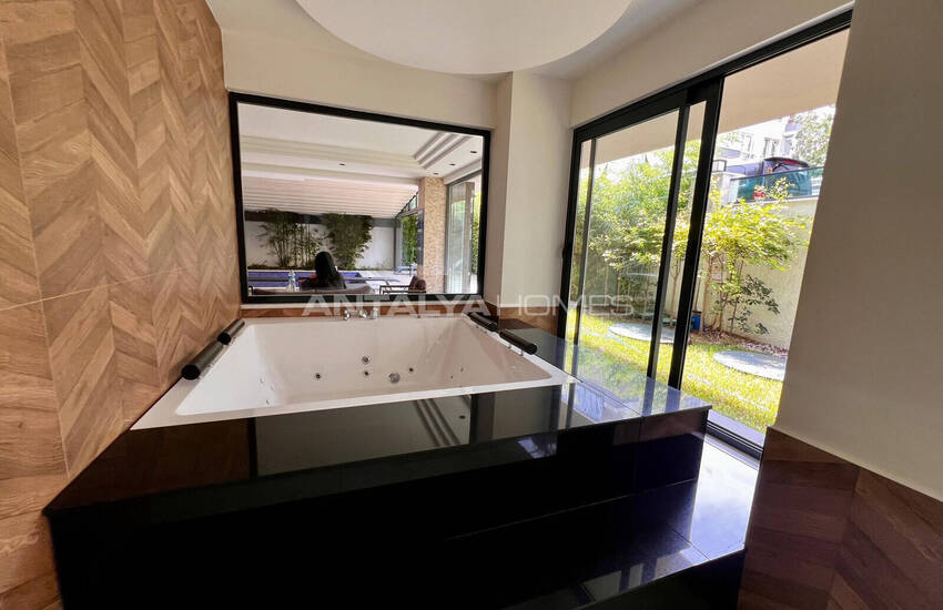 Beach-side Flat in a Complex with Pool in Alanya Center 11