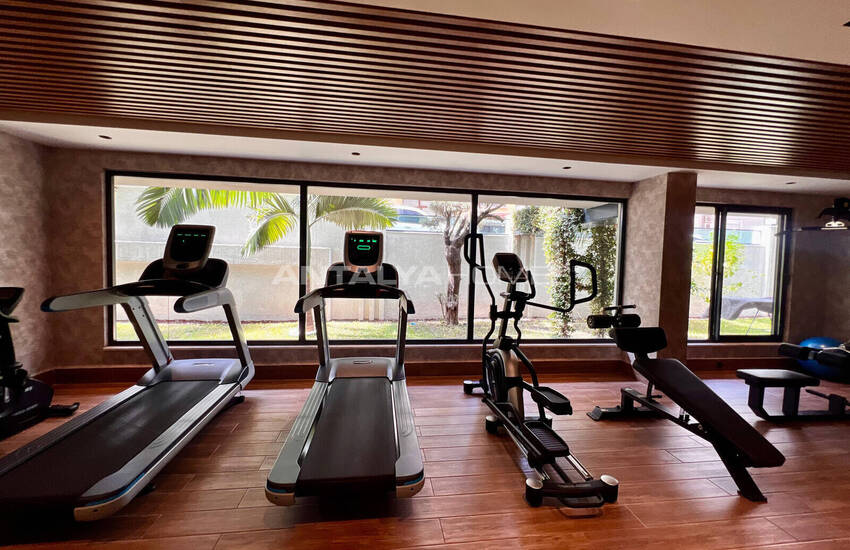 Beach-side Flat in a Complex with Pool in Alanya Center 12