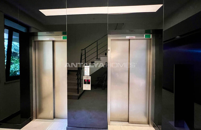 Beach-side Flat in a Complex with Pool in Alanya Center 8