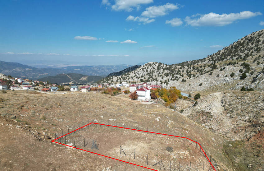 Antalya Konyaaltı'nda 350 M² İmarlı Arsa 1