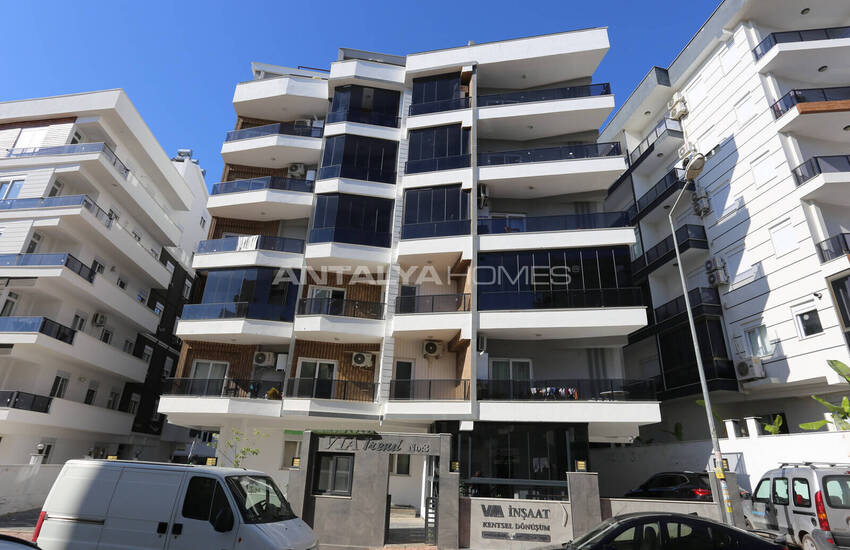 Furnished 1-bedroom Flat in a Complex Near Sea in Antalya Muratpaşa 1