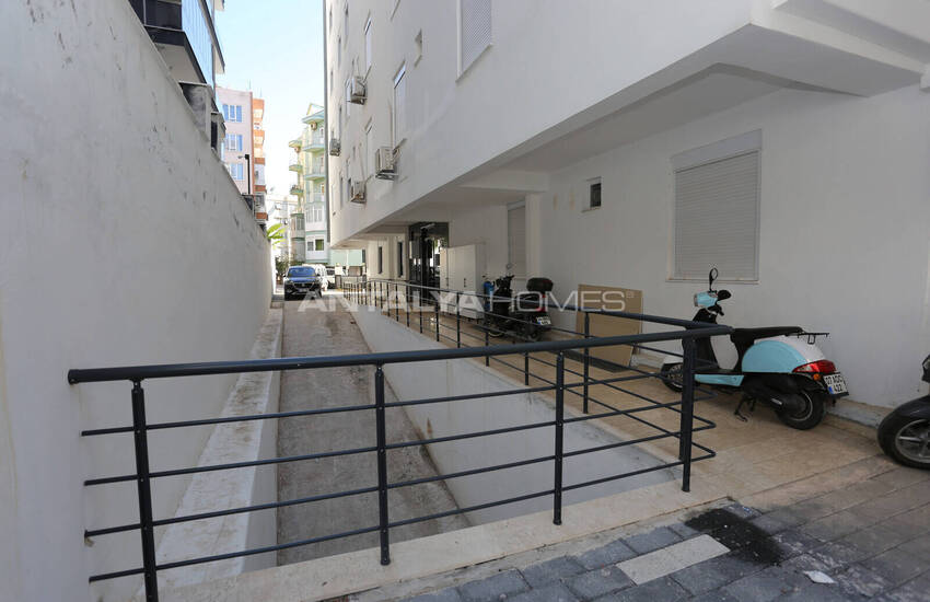 Furnished 1-bedroom Flat in a Complex Near Sea in Antalya Muratpaşa 4