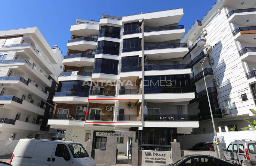 Furnished 1-bedroom Flat in a Complex Near Sea in Antalya Muratpaşa