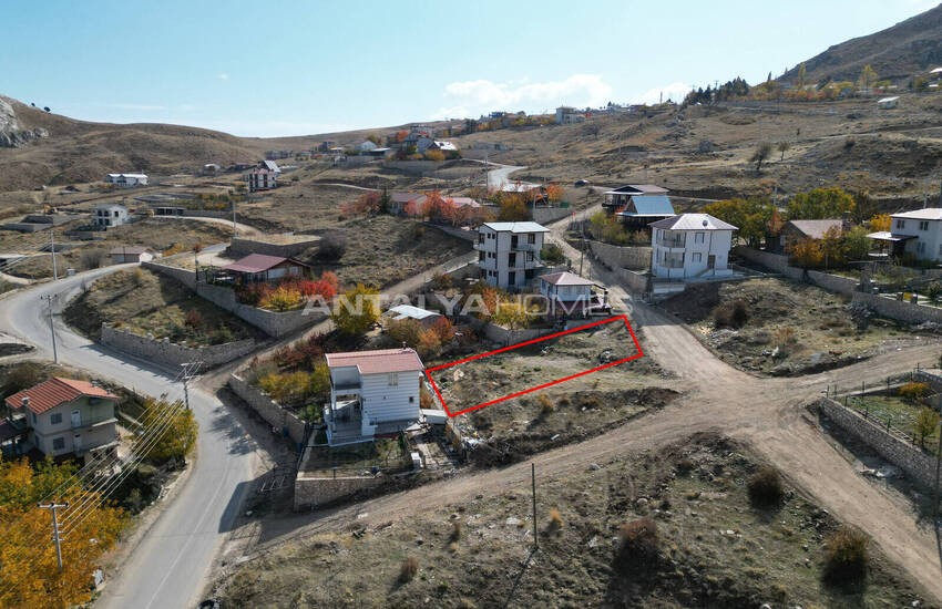 Antalya Konyaaltı'nda Sakin Bir Konumda Satılık İmarlı Arsa 3