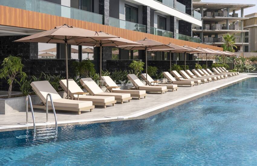 Meer- Und Stadtblick-wohnungen In Einer Anlage Mit Pool In Alanya 2