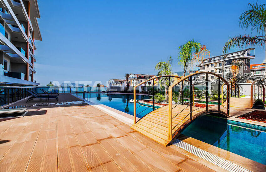 خانه مجزا با دید دریا با استخر خصوصی در آلانیا 7