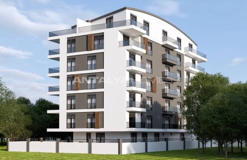 Antalya Muratpaşa'da Otoparklı Site İçinde Şık Daireler 1