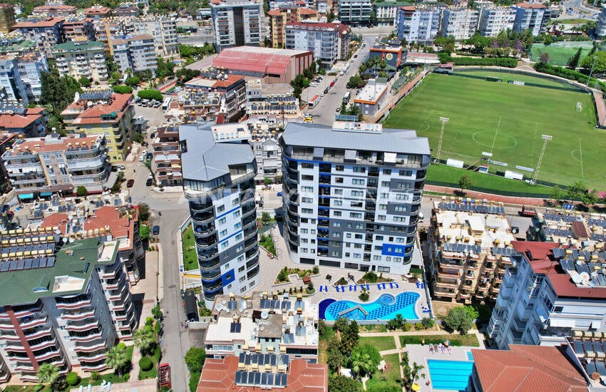 Apartments with Pool and Parking Near the Beach in Alanya