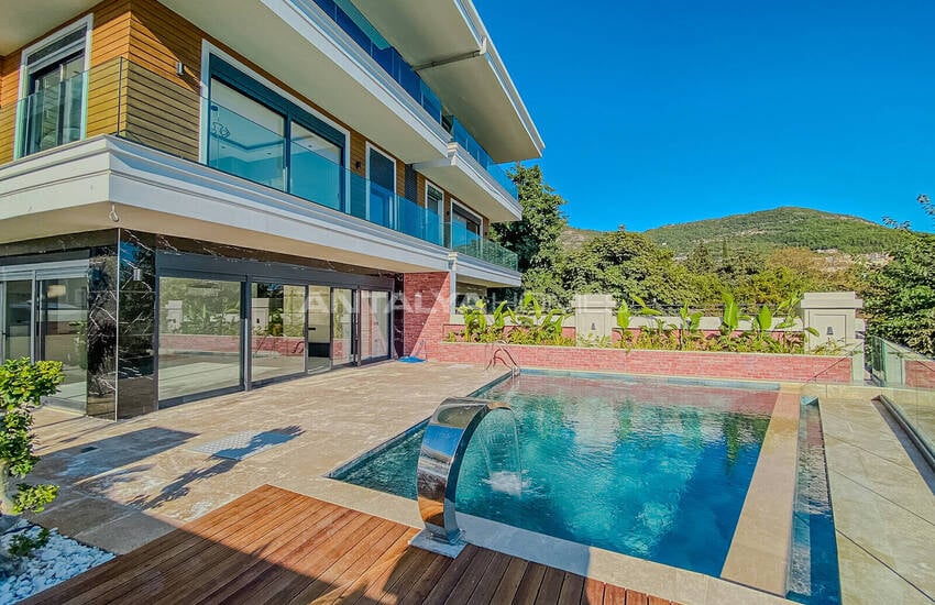 Villa Mit Meerblick Und Privatem Pool In Alanya Tepe