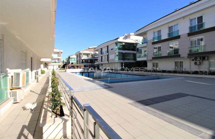 Key Ready Apartment in a Complex with a Pool in Antalya Lara 11
