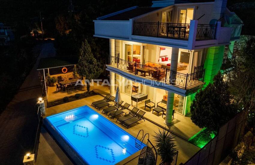 منزل فاخر بإطلالة بانورامية على البحر وحمام سباحة في كاس كالكان 2