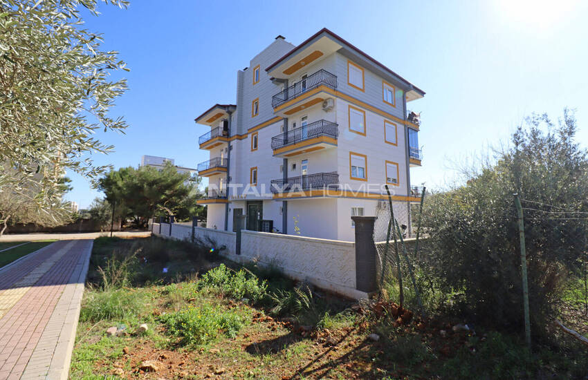 2 Bedroom Flat with Separate Kitchen in Aydoğmuş, Kepez 0