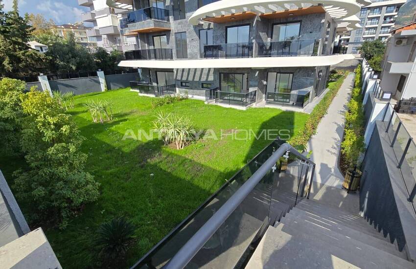 Kestel Alanya'da Sosyal Olanaklara Sahip Denize Sıfır Sitede Daireler 16