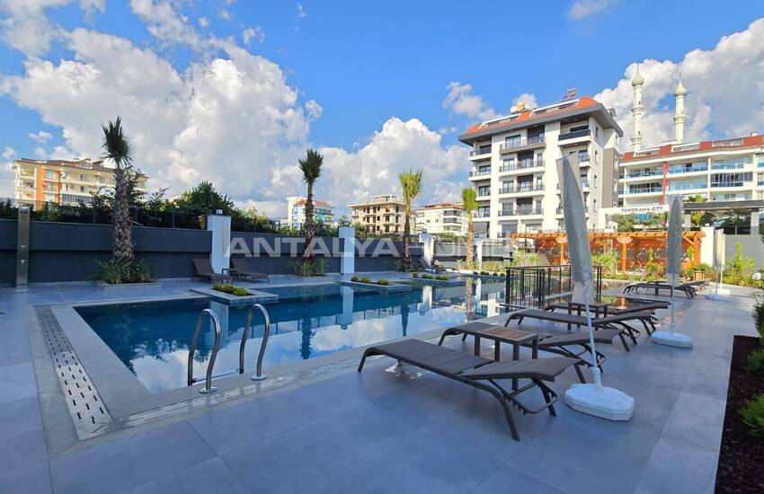 Kestel Alanya'da Sosyal Olanaklara Sahip Denize Sıfır Sitede Daireler 15