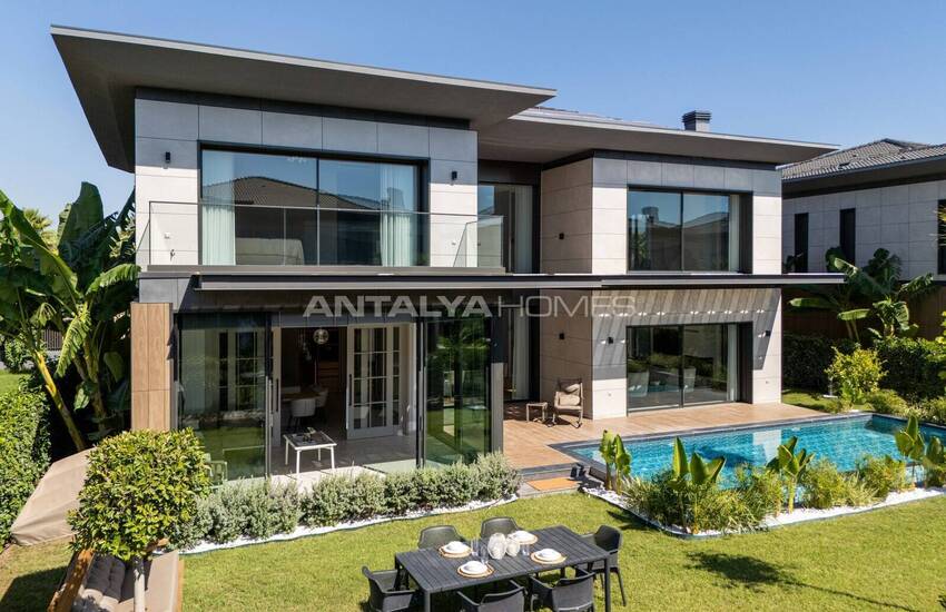 Antalya Döşemealtı'nda Güvenlikli Site İçinde Şık Villalar 1