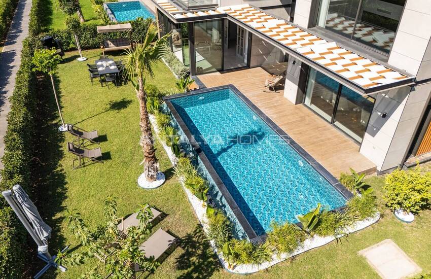 Antalya Döşemealtı'nda Güvenlikli Site İçinde Şık Villalar 2