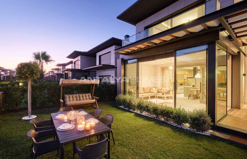 Antalya Döşemealtı'nda Güvenlikli Site İçinde Şık Villalar 4