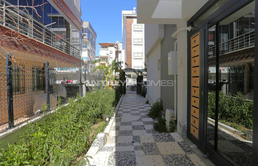 Muratpaşa Kızıltoprak'ta Kaleiçi'ne 2,5 Km Mesafede Satılık Daire 4