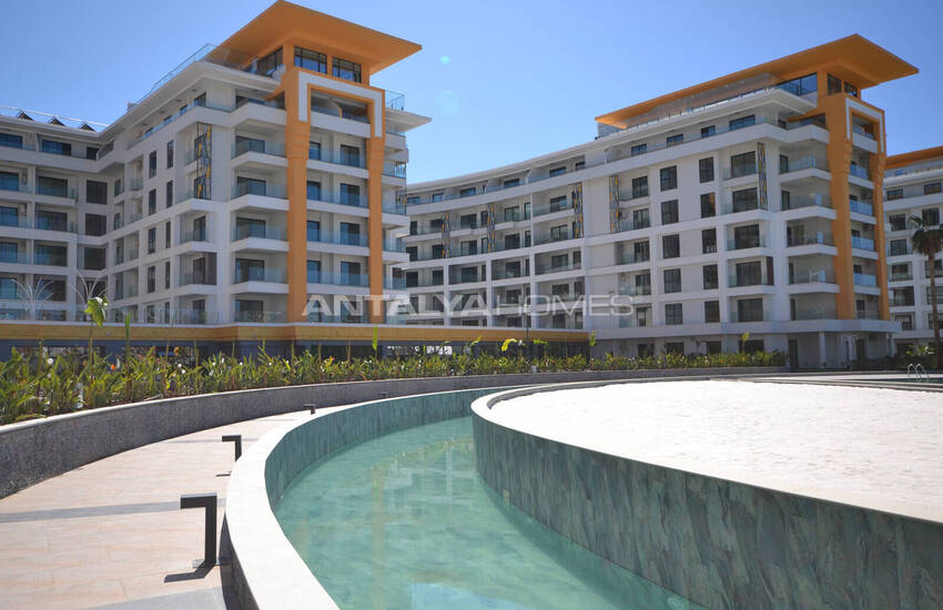 Квартира в комплексе Azura World Residence рядом с морем в Тюрклере 3