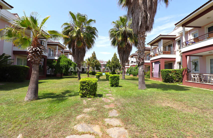 Antalya Lara'da Avantajlı Konumda Satılık Daire 2