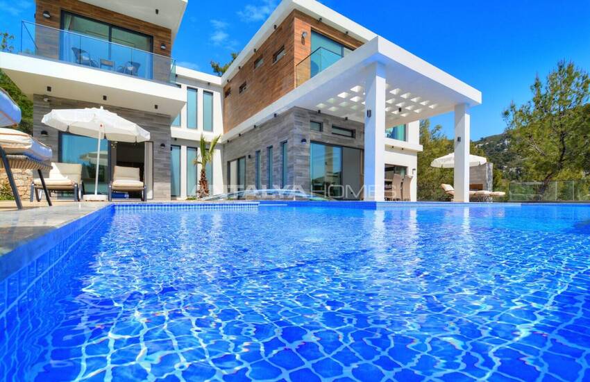 Furnished Villa with Pools & Large Garden in Kas Kalkan 4