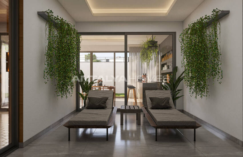 Real Estate with Sea & City Views in Central Alanya 8