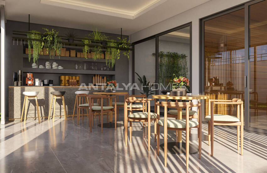 Real Estate with Sea & City Views in Central Alanya 6