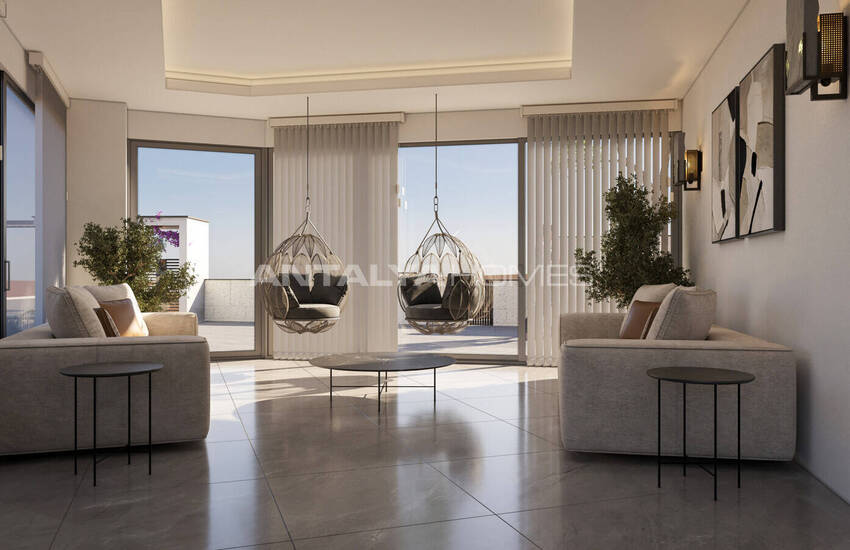 Real Estate with Sea & City Views in Central Alanya 4